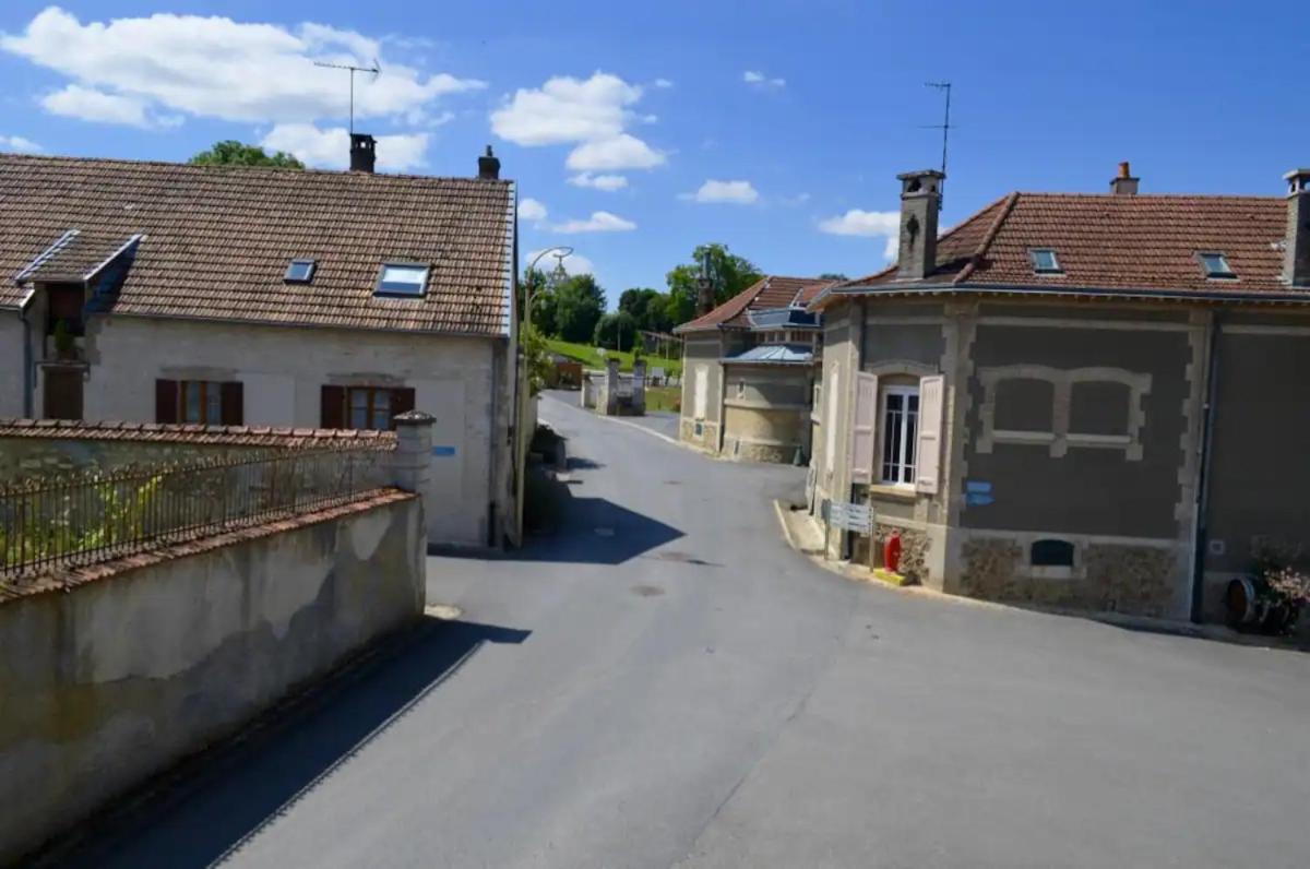 Agreable Maison Petit Jardin A 7 Minutes De Reims Pargny-les-Reims Ngoại thất bức ảnh